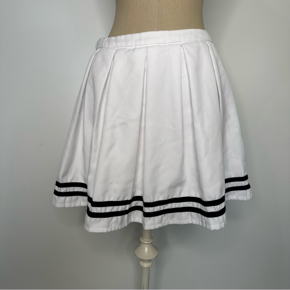 Hot topic white pleated skirt Large - Picture 6 of 16